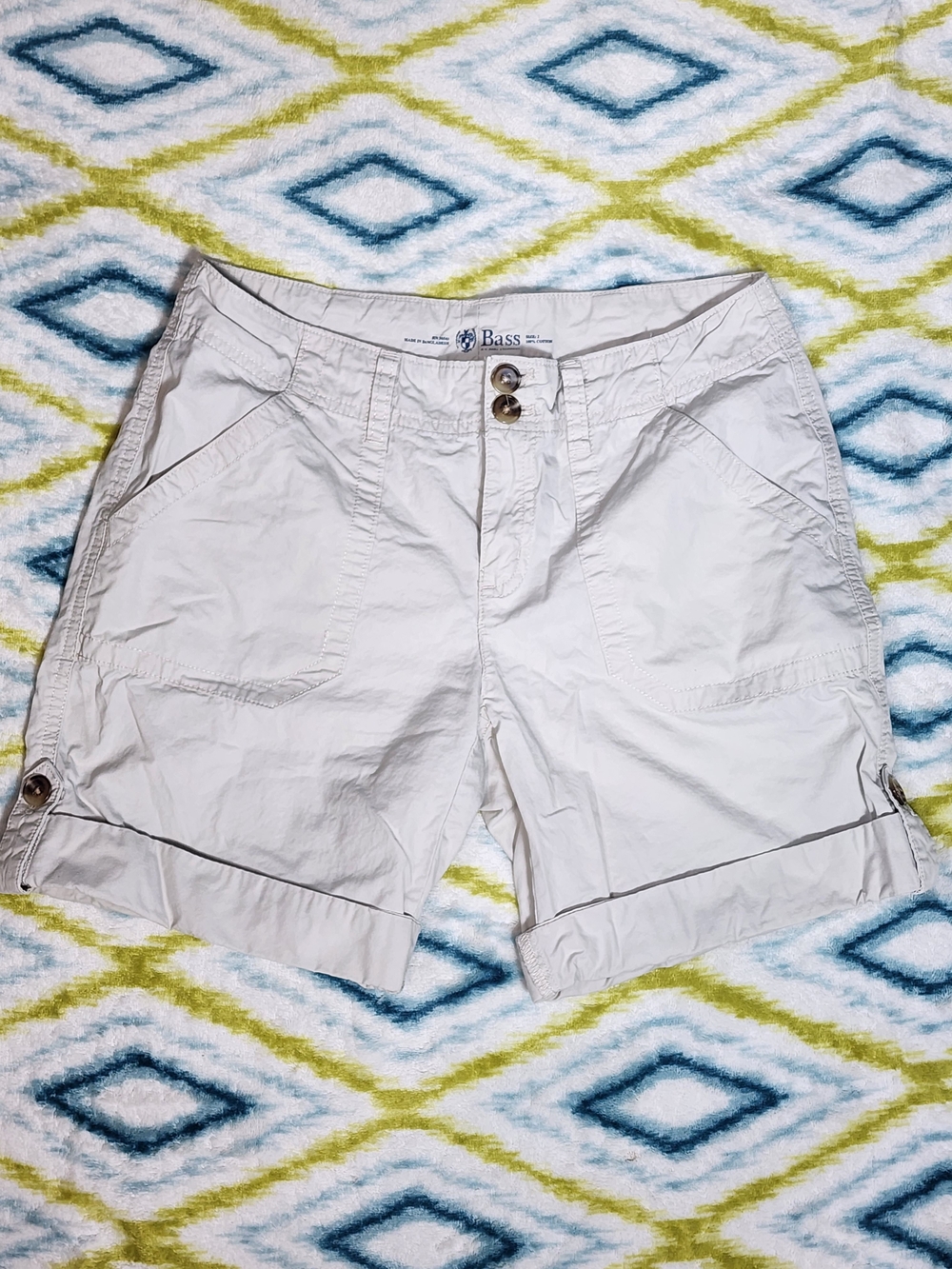 Bass Women's Light Cream Cargo Bermuda Shorts